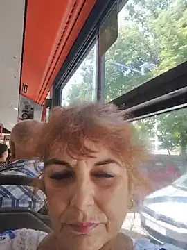 cutewoman67: απευθείας συνομιλία ΧΧΧ