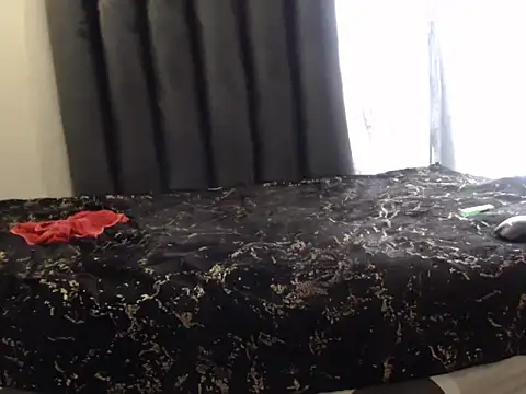 Zuri33 Live XXX-chat