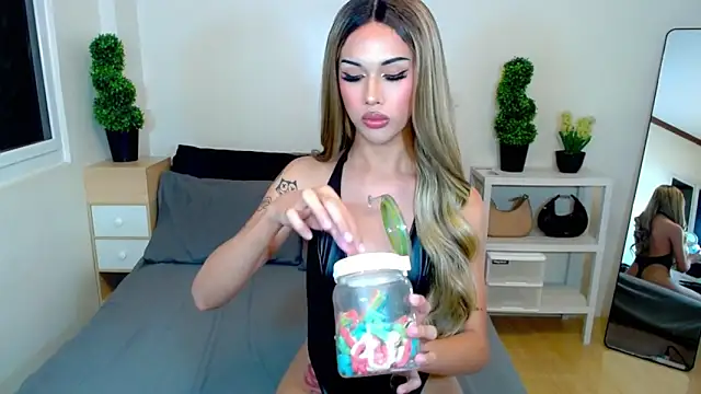 HorsecockMadison Chat XXX in diretta