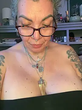 Chat XXX en directo de dieseldame1313