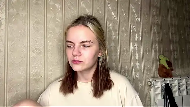 KimWarner live XXX chat