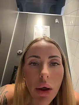 EmaSalis Chat XXX in diretta
