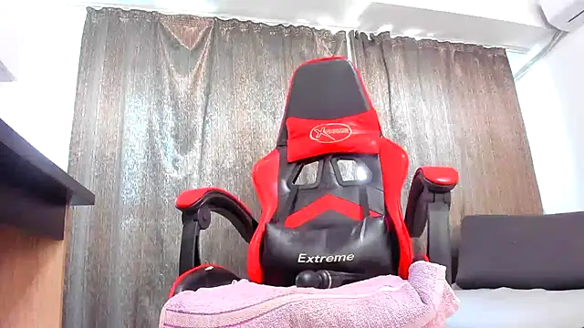 EmmaStward XXX чат на живо