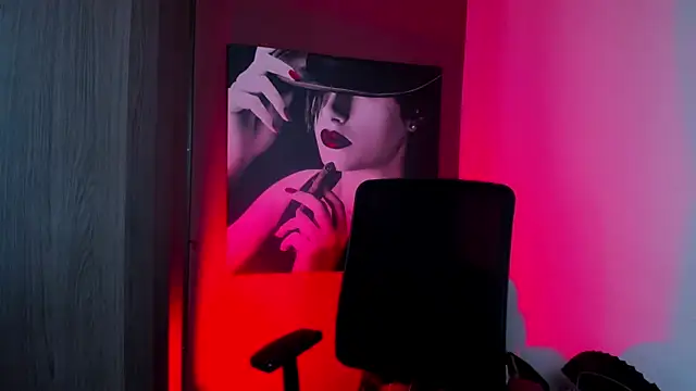 צ'אט XXX בשידור חי של QueenOfHaze