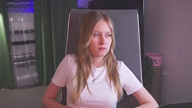 EveMundie Chat XXX live