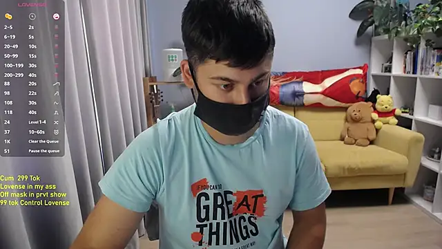 Tomguys XXX чат на живо