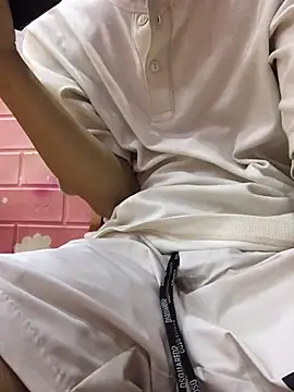 צ'אט XXX בשידור חי של Kangc369
