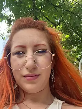 DaddysLittleSlutfox Chat XXX live