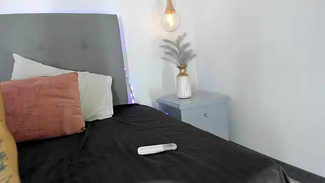 Karathorn_'s Live XXX Chat