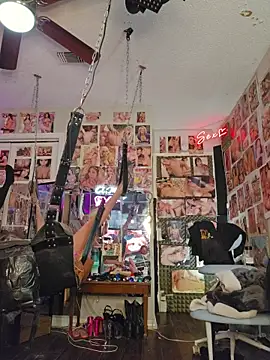 XXX chat uživo modela luvs2cumm69