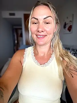 NastyMilf_ লাইভ XXX চ্যাট