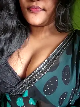 Aruna-1 Adlı Modelin Canlı XXX Sohbeti