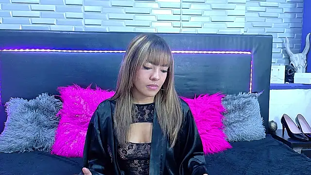SeraphynLuxora Chat XXX in diretta