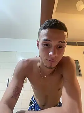 friends_lust_latin Webcam Show
