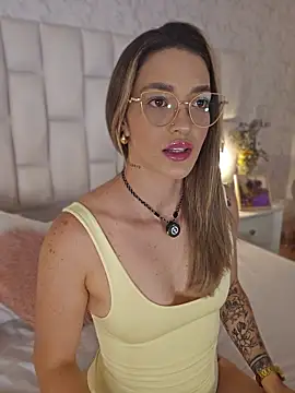 Chat +18 de ClaradelMar ao vivo