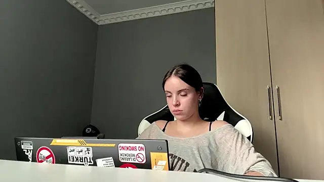 Chatroom XXX en direct de illiebilish