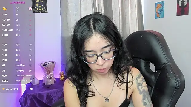 indra_cam's Live XXX Chat