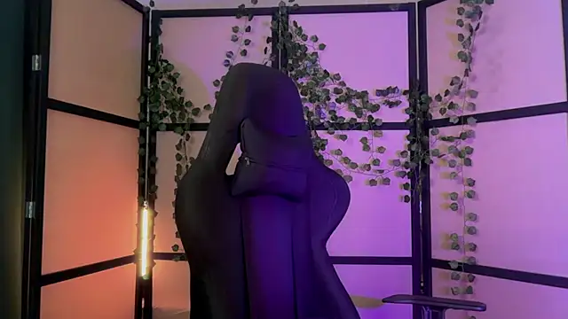 Diana_Flower Chat XXX in diretta