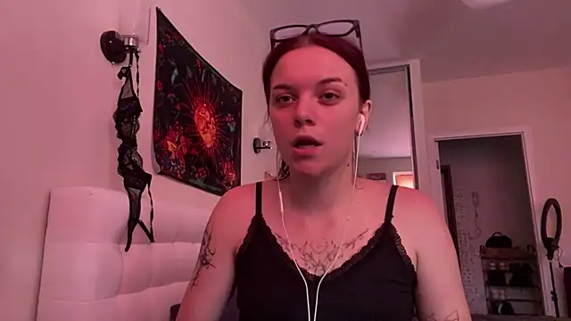 XXX chat uživo modela AudriaCriner