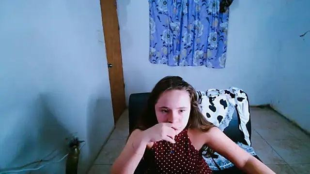 SweetRabbit29's Live XXX Chat