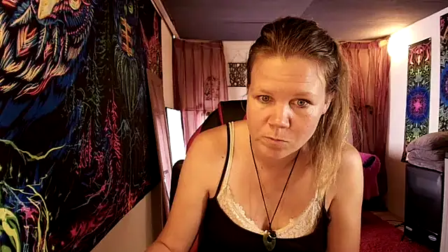 XXX chat uživo modela CallMeMaria