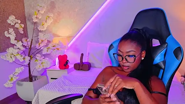 Czat XXX na żywo – Kishalove_