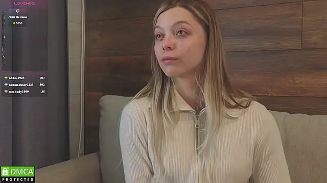 EmilieLong's Live XXX Chat