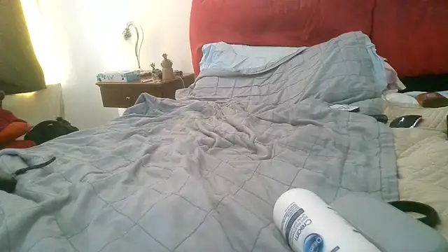 XXX chat uživo modela almorettin
