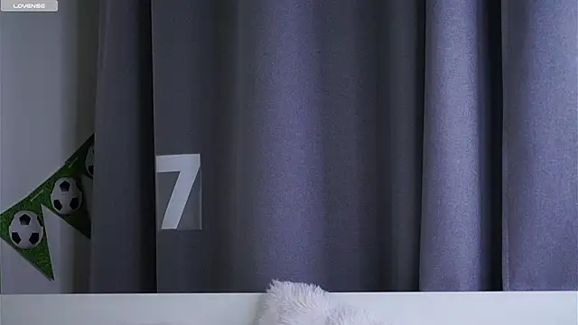 LowOncoming Adlı Modelin Canlı XXX Sohbeti