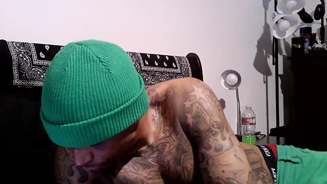 Rickavelli_ webcam show