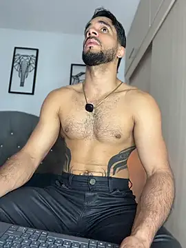 Maximiliano_ford 即時 XXX 聊天