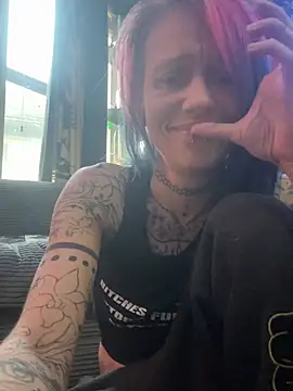 Toxii- Chat XXX in diretta