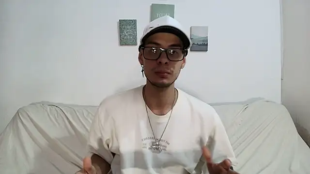 Chatroom XXX en direct de Vlad__night