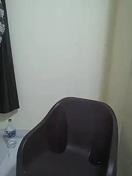 Chat XXX en directo de Cute_Kavya7