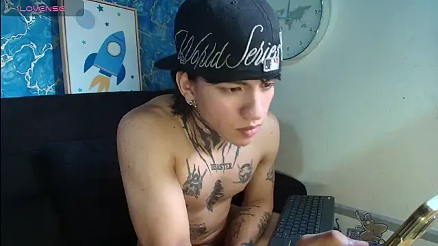 Tessarion_Black's Live XXX Chat