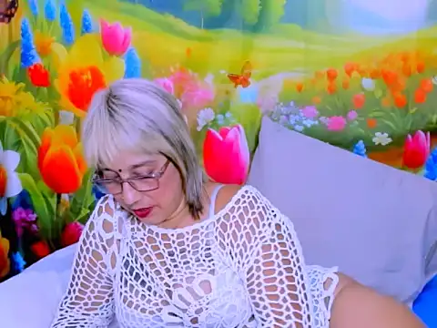 indianroxy's Live XXX Chat