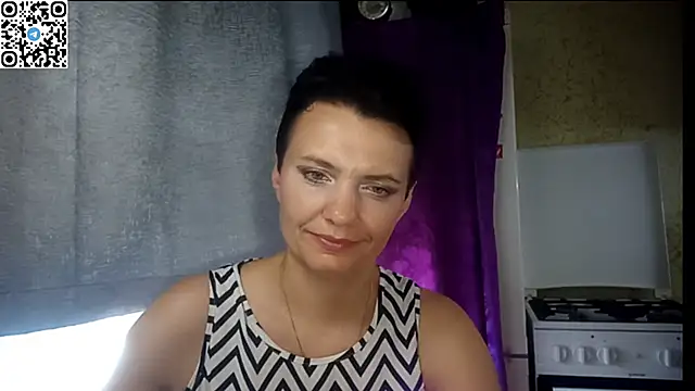 دردشة HotMamaQueen234 الجنسية المباشرة