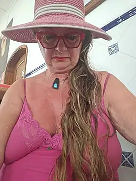 Hot-Mucin Live XXX chat