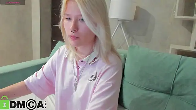 Nika-Smith's Live XXX Chat