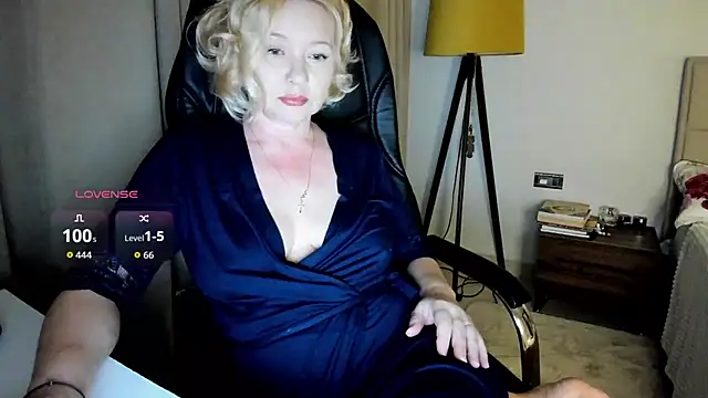 Colette__1977n Live XXX chat