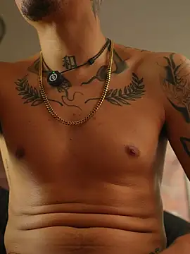 AlphaMasterXxx – Naživo XXX chat