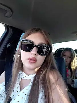 caressyourself's Live XXX Chat