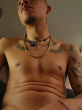 AlphaMasterXxx Live XXX-Chat