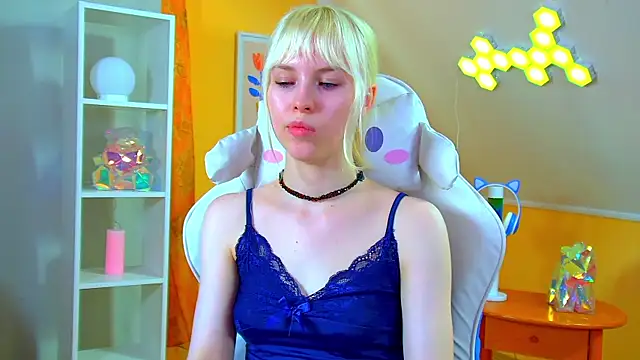 HannahHollis' Live XXX Chat