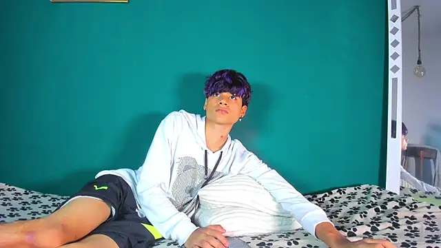 Chat +18 de leonix_love ao vivo