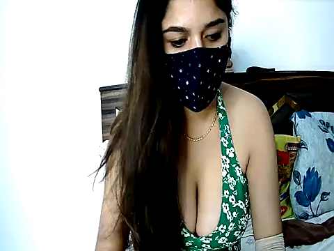 Gloie4u's Live XXX Chat
