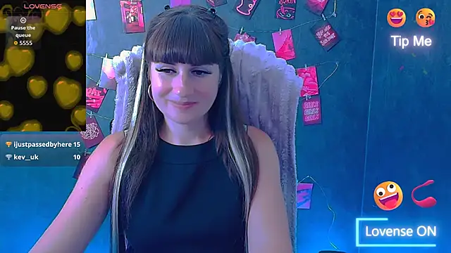 Czat XXX na żywo – Violla_My
