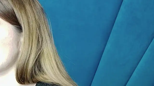 XXX chat uživo modela Evelisse