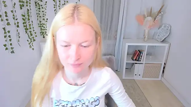 دردشة Laly_Peach الجنسية المباشرة