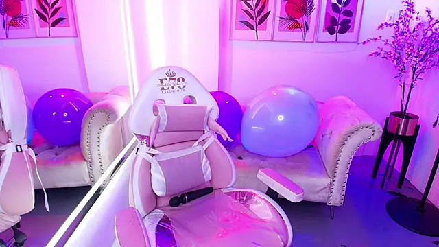 Maddie_T18 라이브 XXX 채팅